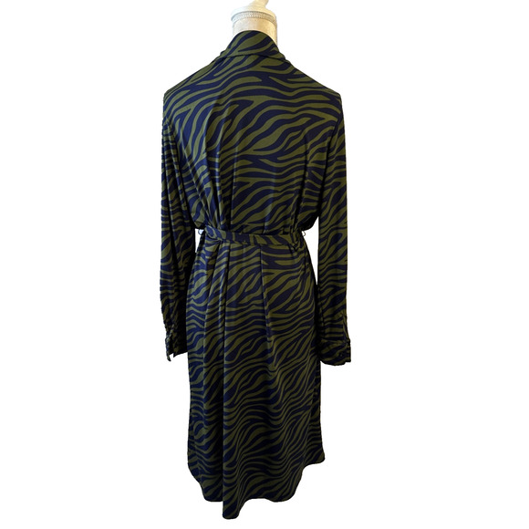 Eloquii Elements Green/ Black Zebra Print Button Down Midi Dress Size 14 - Picture 8 of 14